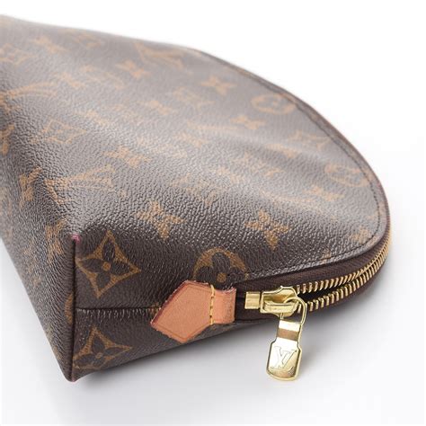 louis vuitton 26 in makeup bag